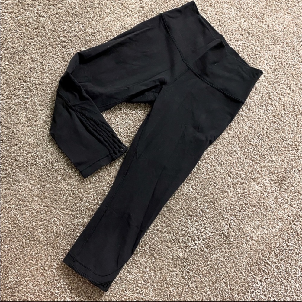 Black crop lululemon legging